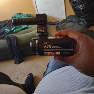 Digital video camera